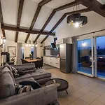 Gorgeous Home In Benkovac *