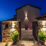 Gorgeous Home In Benkovac Σπίτι διακοπών Benkovac
