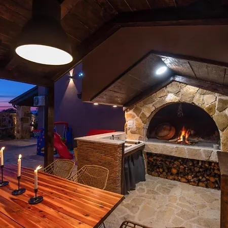 Gorgeous Home In Benkovac