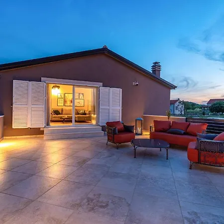 Luxurious Home In Benkovac Tatil Evi *