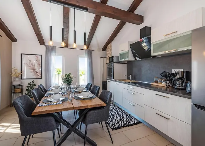 بيت للعطل Gorgeous Home In Benkovac