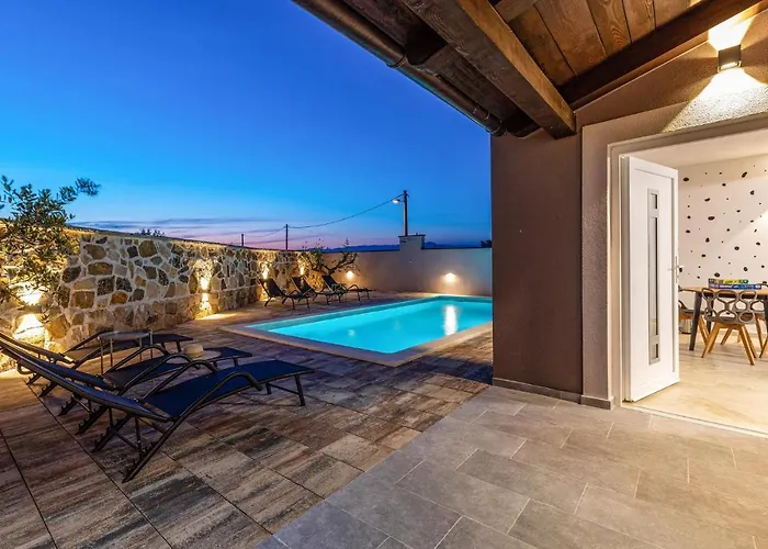Gorgeous Home In Benkovac Tatil Evi Benkovac
