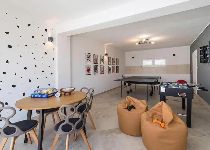 Gorgeous Home In Benkovac Benkovac