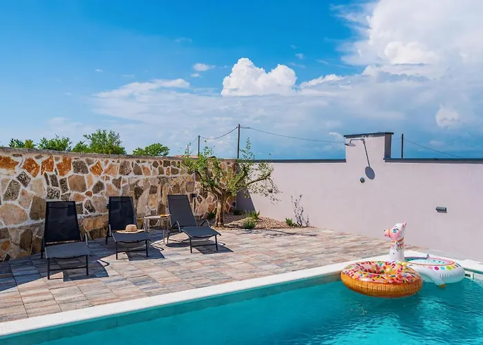 Gorgeous Home In Benkovac *