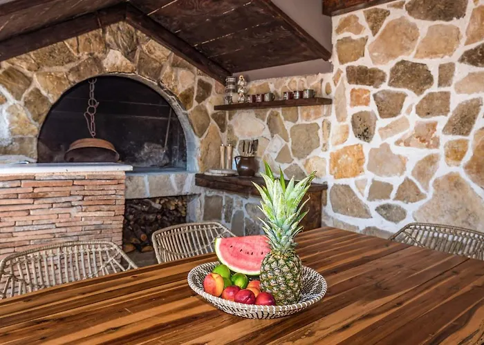 Gorgeous Home In Benkovac *