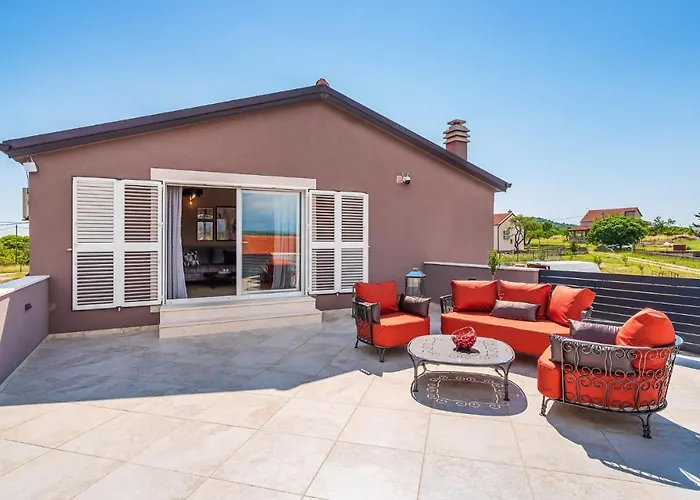 Gorgeous Home In Benkovac Vikendica