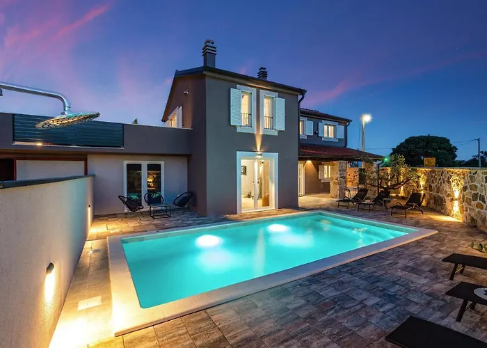 Vikendica Gorgeous Home In Benkovac Benkovac