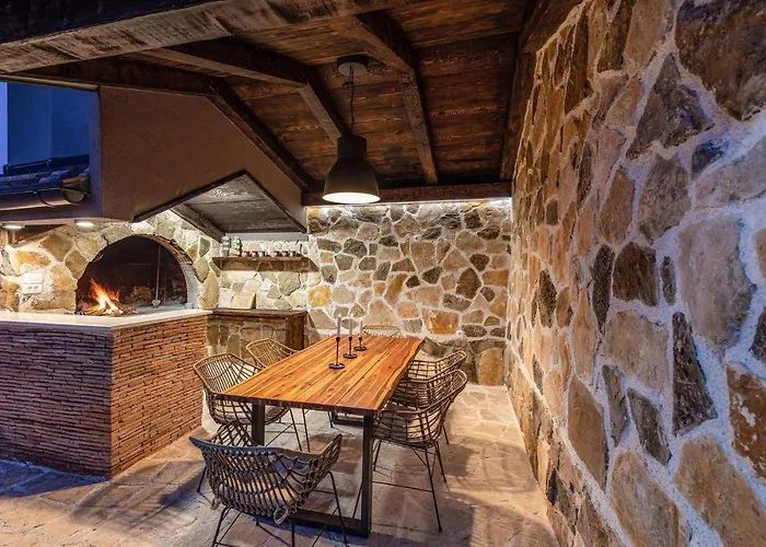 Gorgeous Home In Benkovac Дом отдыха *