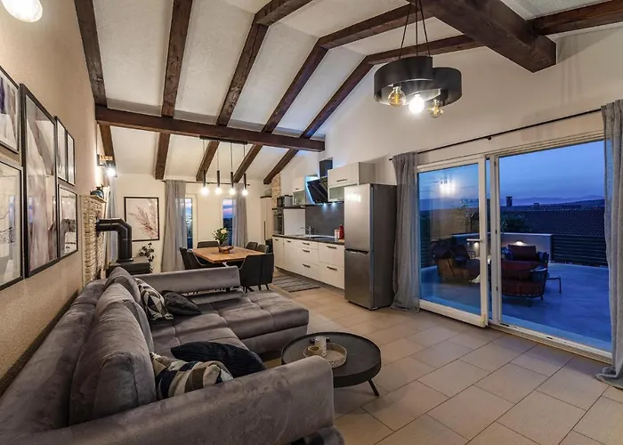 Gorgeous Home In Benkovac *